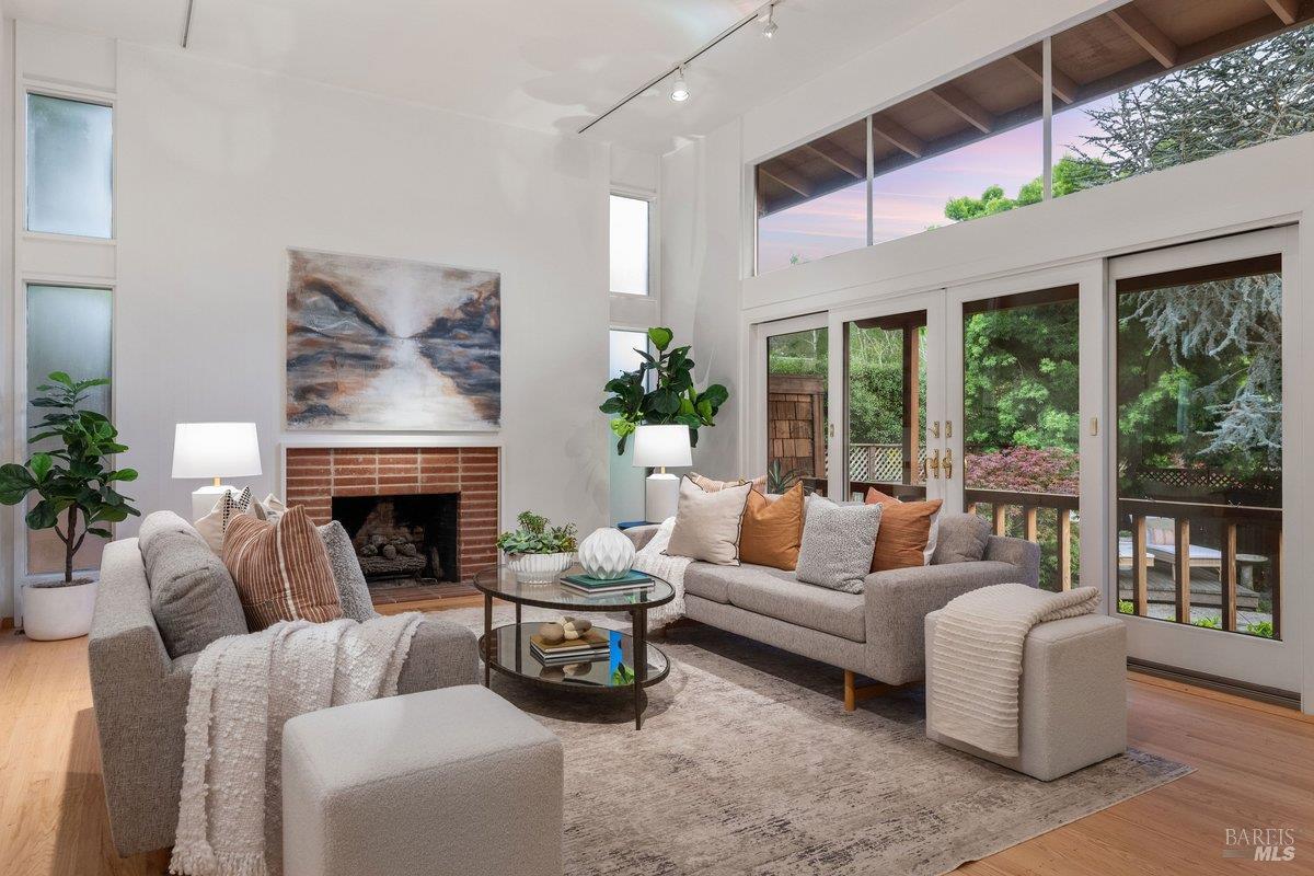 Detail Gallery Image 56 of 76 For 42 Underhill Rd, Mill Valley,  CA 94941 - 3 Beds | 2/1 Baths