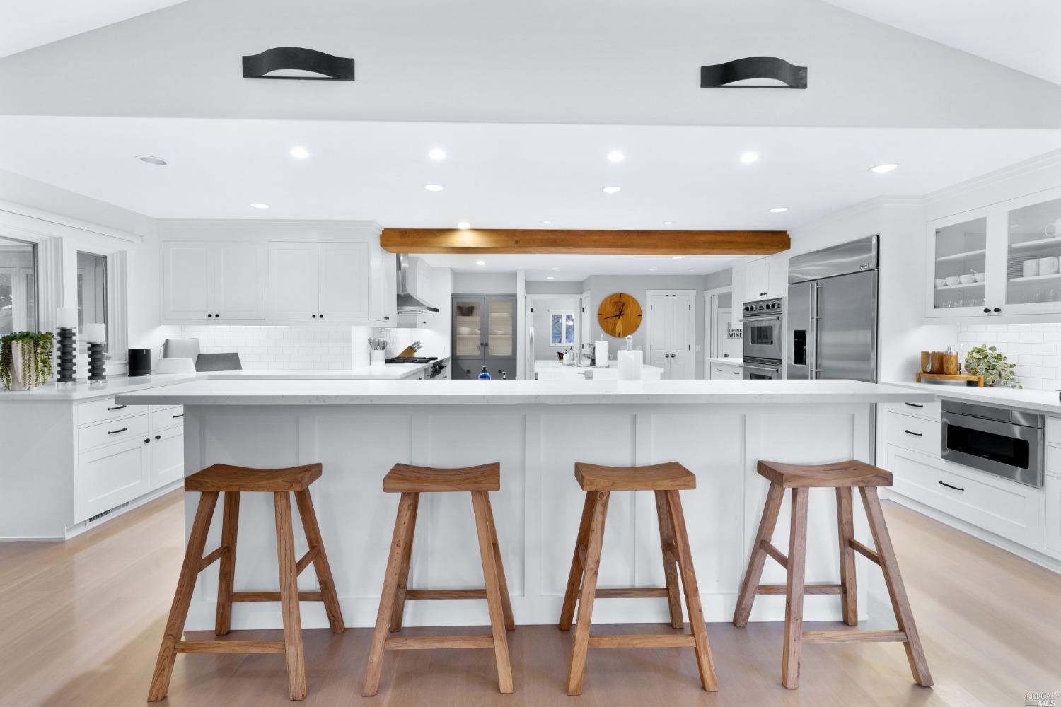 Detail Gallery Image 2 of 31 For 1101 Olive Hill Ln, Napa,  CA 94558 - 5 Beds | 4 Baths