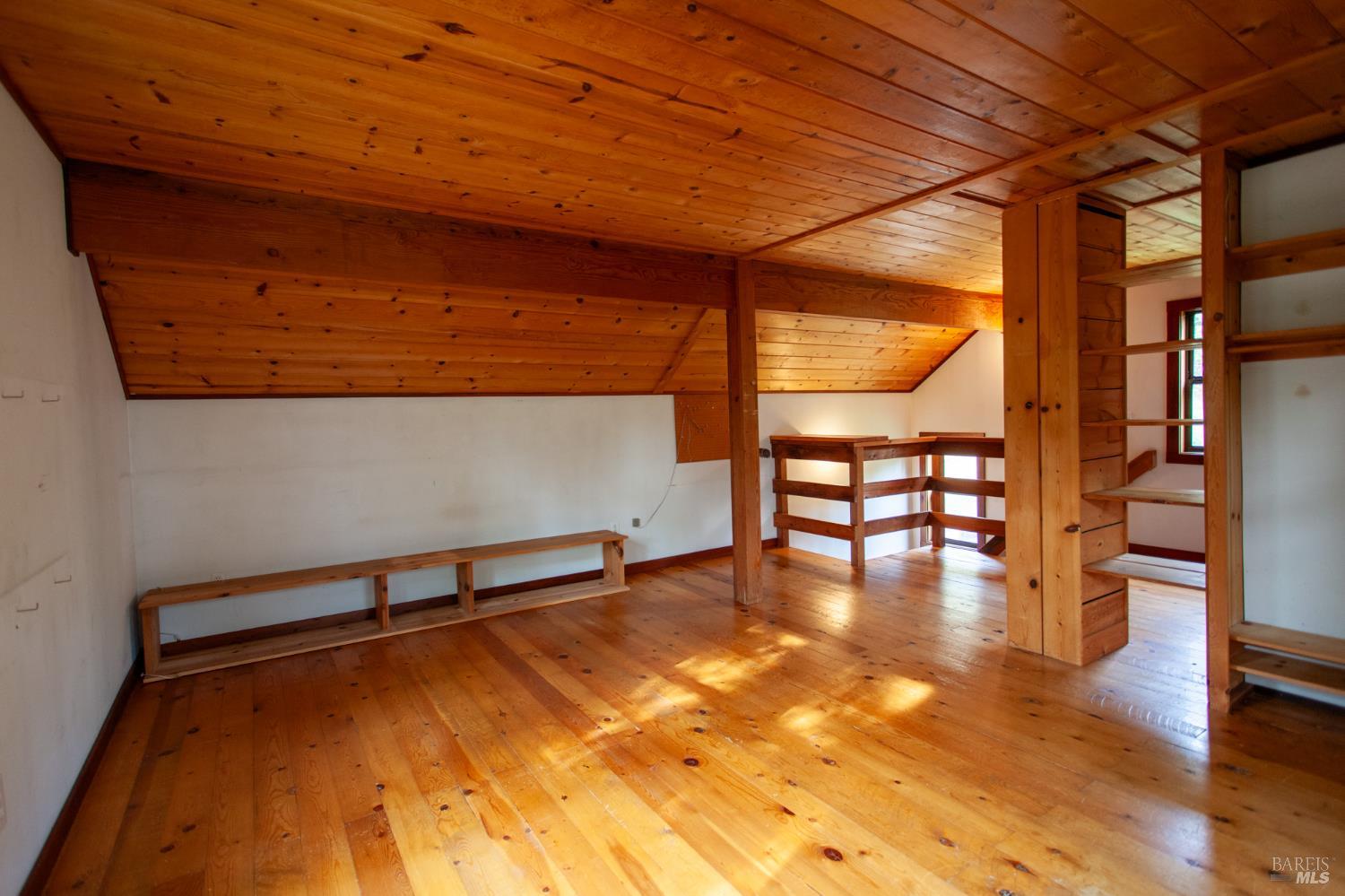 Detail Gallery Image 8 of 9 For 1583 Crawford Dr, Willits,  CA 95490 - 1 Beds | 1 Baths