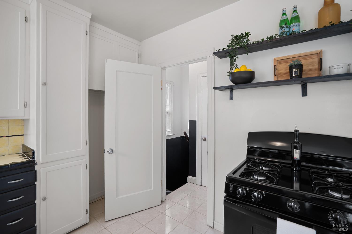 Detail Gallery Image 23 of 34 For 215 Hampshire St, Vallejo,  CA 94590 - 2 Beds | 1 Baths