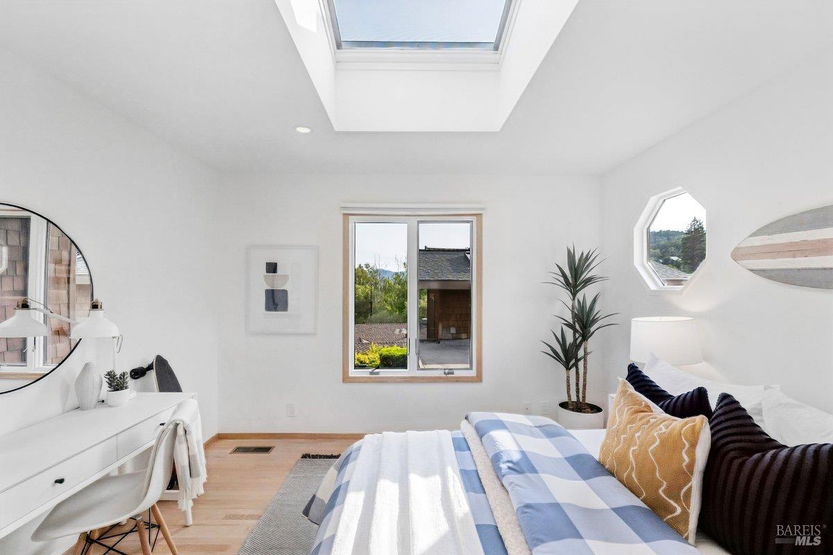 Detail Gallery Image 36 of 76 For 42 Underhill Rd, Mill Valley,  CA 94941 - 3 Beds | 2/1 Baths