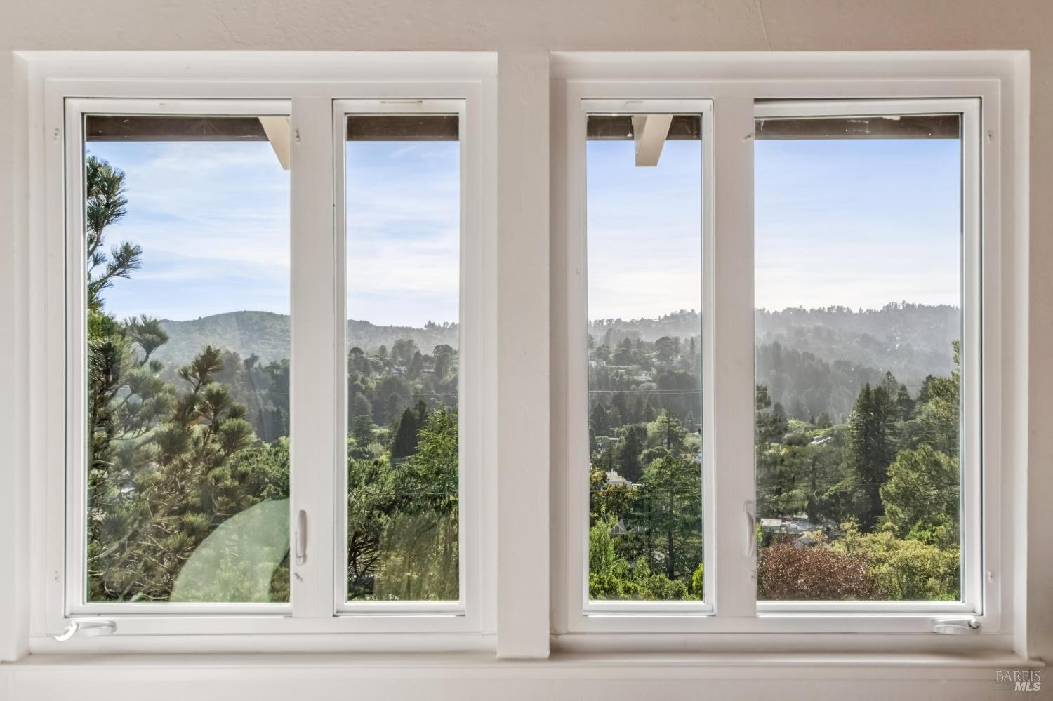 Detail Gallery Image 18 of 61 For 120 E Manor Dr, Mill Valley,  CA 94941 - 3 Beds | 3 Baths