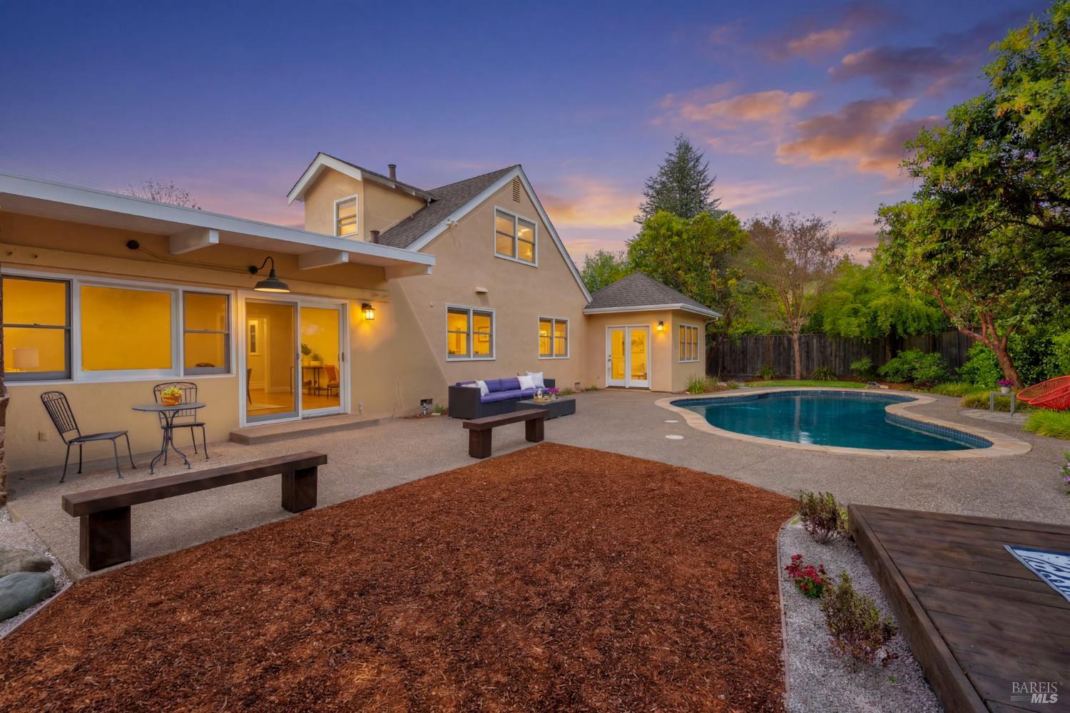 Detail Gallery Image 69 of 93 For 184 Cobblestone Dr, San Rafael,  CA 94903 - 4 Beds | 2 Baths