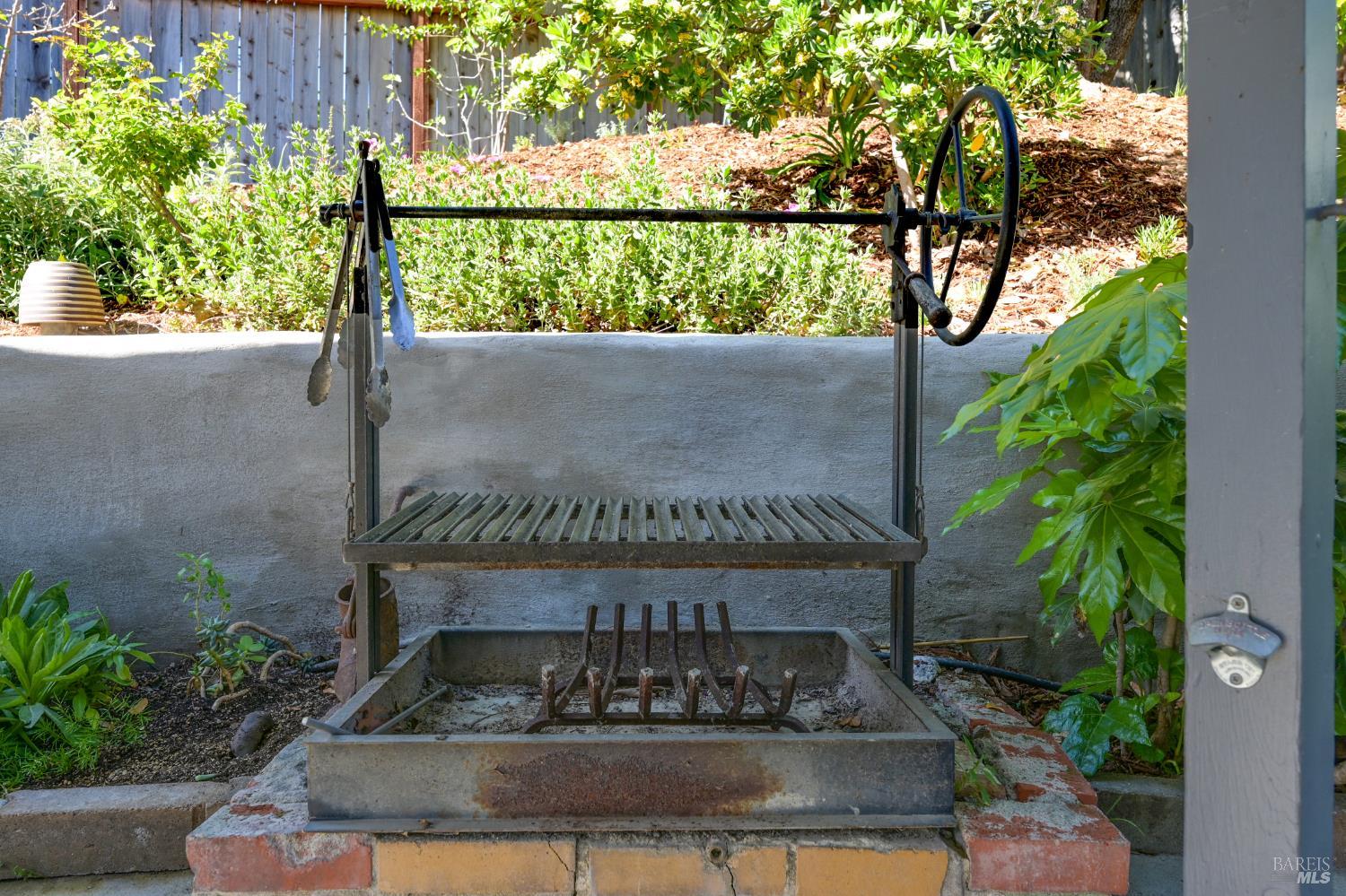 Detail Gallery Image 41 of 48 For 115 Myrtle Ave, San Rafael,  CA 94901 - 3 Beds | 2 Baths