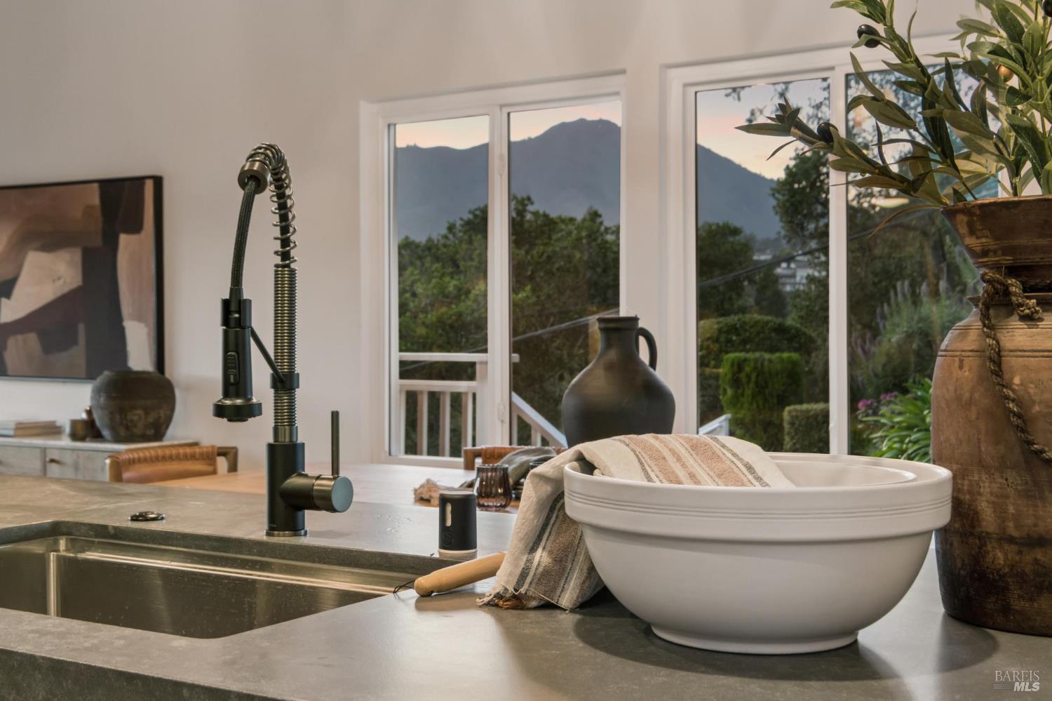 Detail Gallery Image 54 of 61 For 120 E Manor Dr, Mill Valley,  CA 94941 - 3 Beds | 3 Baths