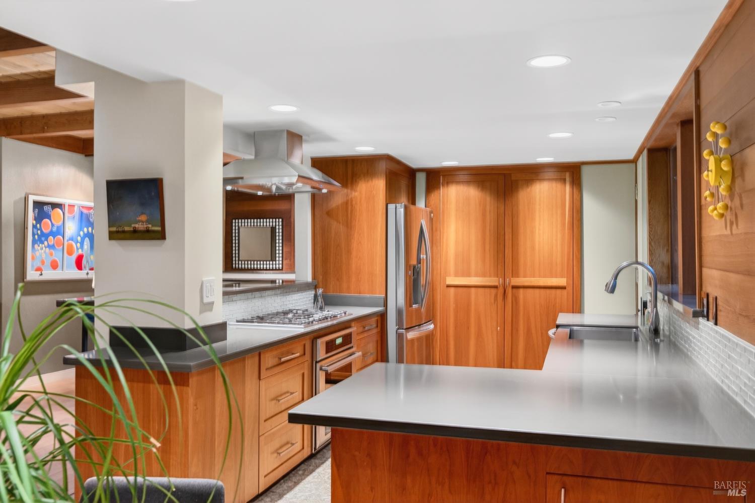 Detail Gallery Image 10 of 48 For 116 Hill Rd, Glen Ellen,  CA 95442 - 2 Beds | 2 Baths