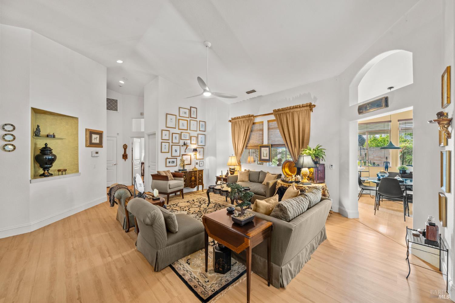 Detail Gallery Image 13 of 62 For 208 Mandarin Cir, Vacaville,  CA 95687 - 2 Beds | 2 Baths