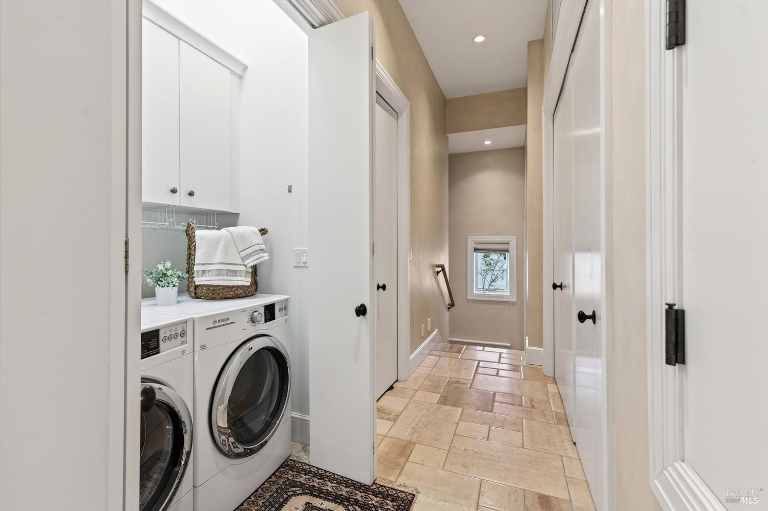 Detail Gallery Image 71 of 76 For 418 Saint Andrews Dr, Napa,  CA 94558 - 5 Beds | 4/2 Baths