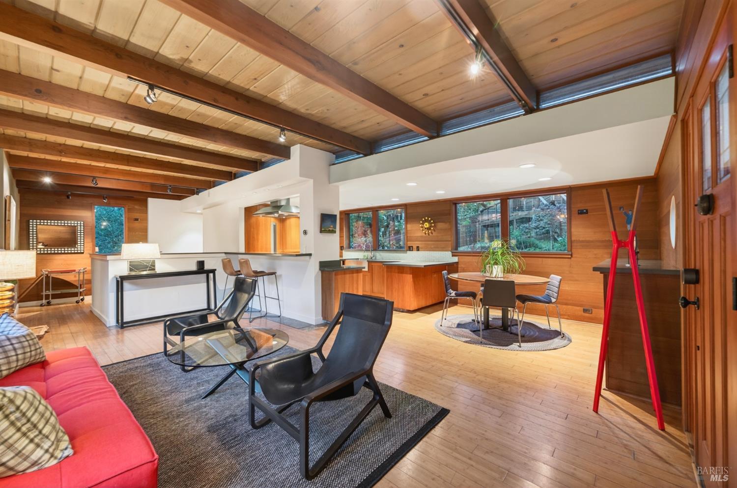 Detail Gallery Image 6 of 48 For 116 Hill Rd, Glen Ellen,  CA 95442 - 2 Beds | 2 Baths