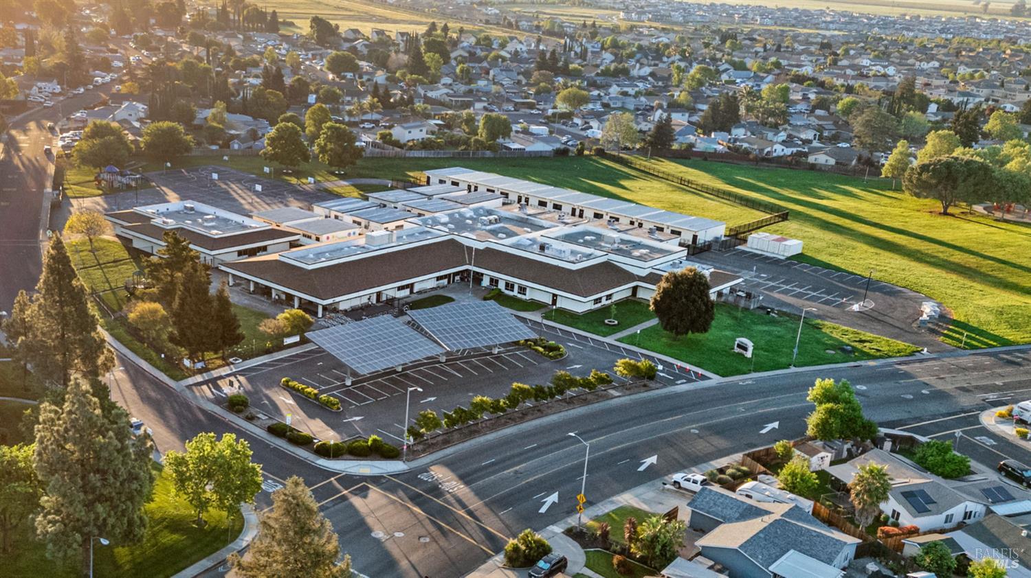 Detail Gallery Image 32 of 36 For 182 Fairview Dr, Vacaville,  CA 95687 - 3 Beds | 2 Baths