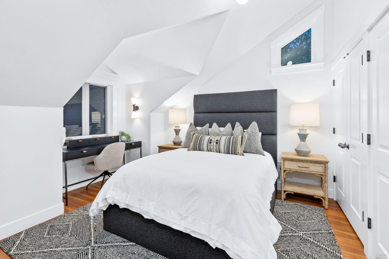 Detail Gallery Image 15 of 31 For 1101 Olive Hill Ln, Napa,  CA 94558 - 5 Beds | 4 Baths