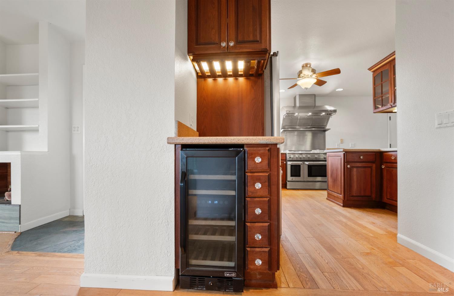 Detail Gallery Image 4 of 54 For 6 Blackwood Ct, Napa,  CA 94558 - 3 Beds | 2 Baths