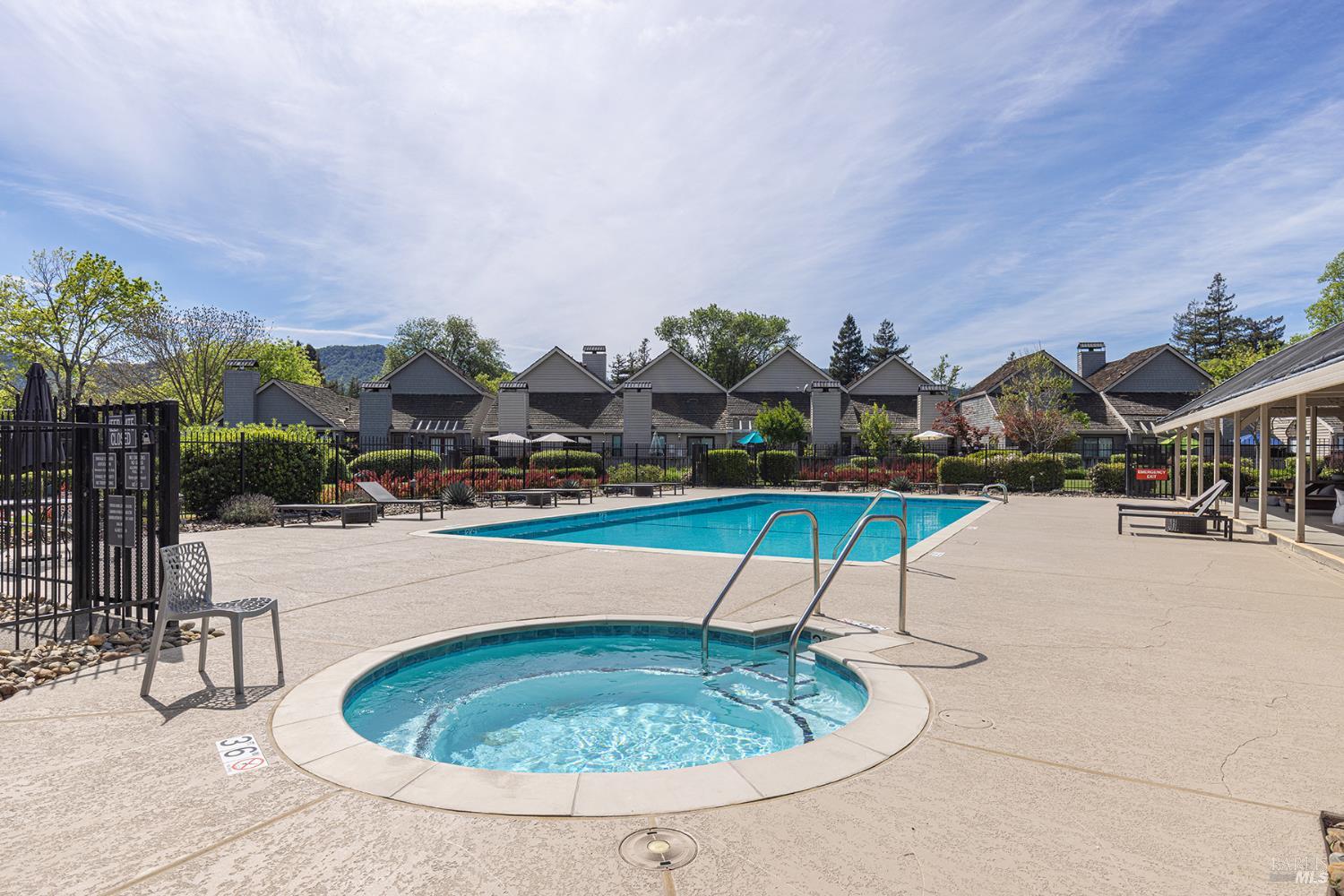 Detail Gallery Image 33 of 50 For 1922 Oak Cir, Yountville,  CA 94599 - 3 Beds | 2 Baths