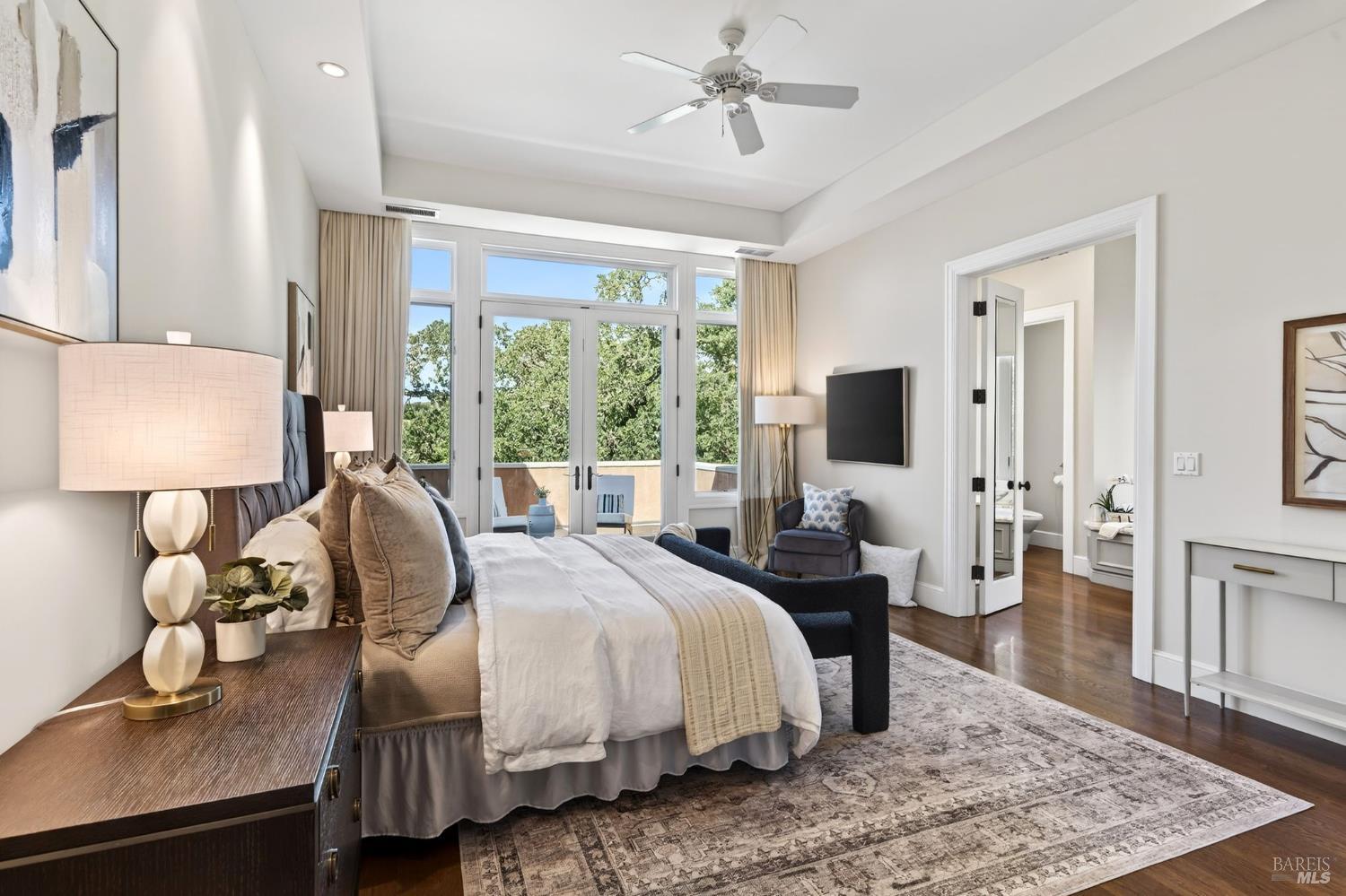 Detail Gallery Image 21 of 76 For 418 Saint Andrews Dr, Napa,  CA 94558 - 5 Beds | 4/2 Baths