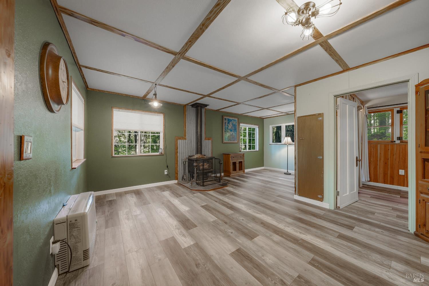 Detail Gallery Image 15 of 47 For 16179 Madrone Blvd, Cobb,  CA 95426 - 1 Beds | 1 Baths