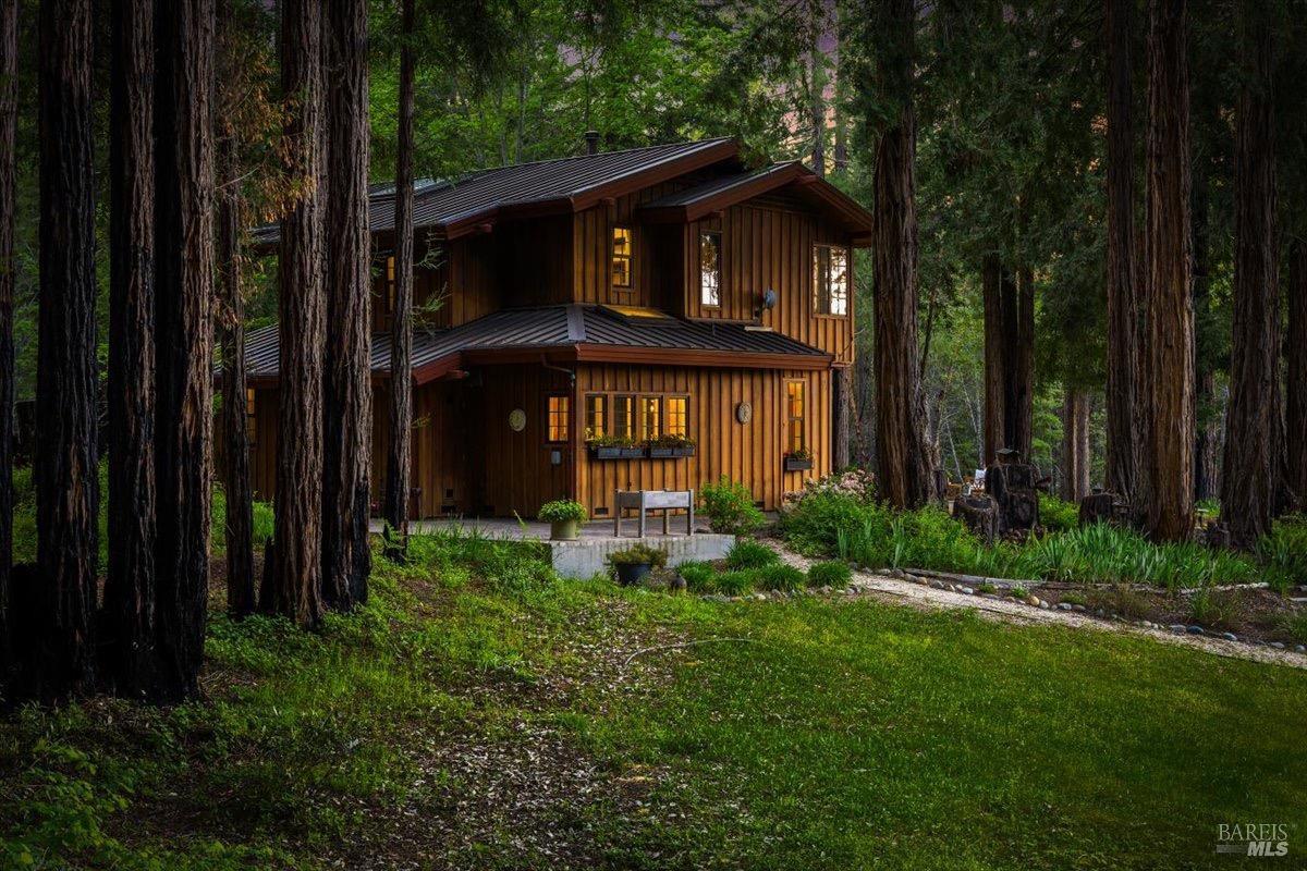 Detail Gallery Image 37 of 72 For 12076 Cloud Ridge Rd, Healdsburg,  CA 95448 - 6 Beds | 4 Baths