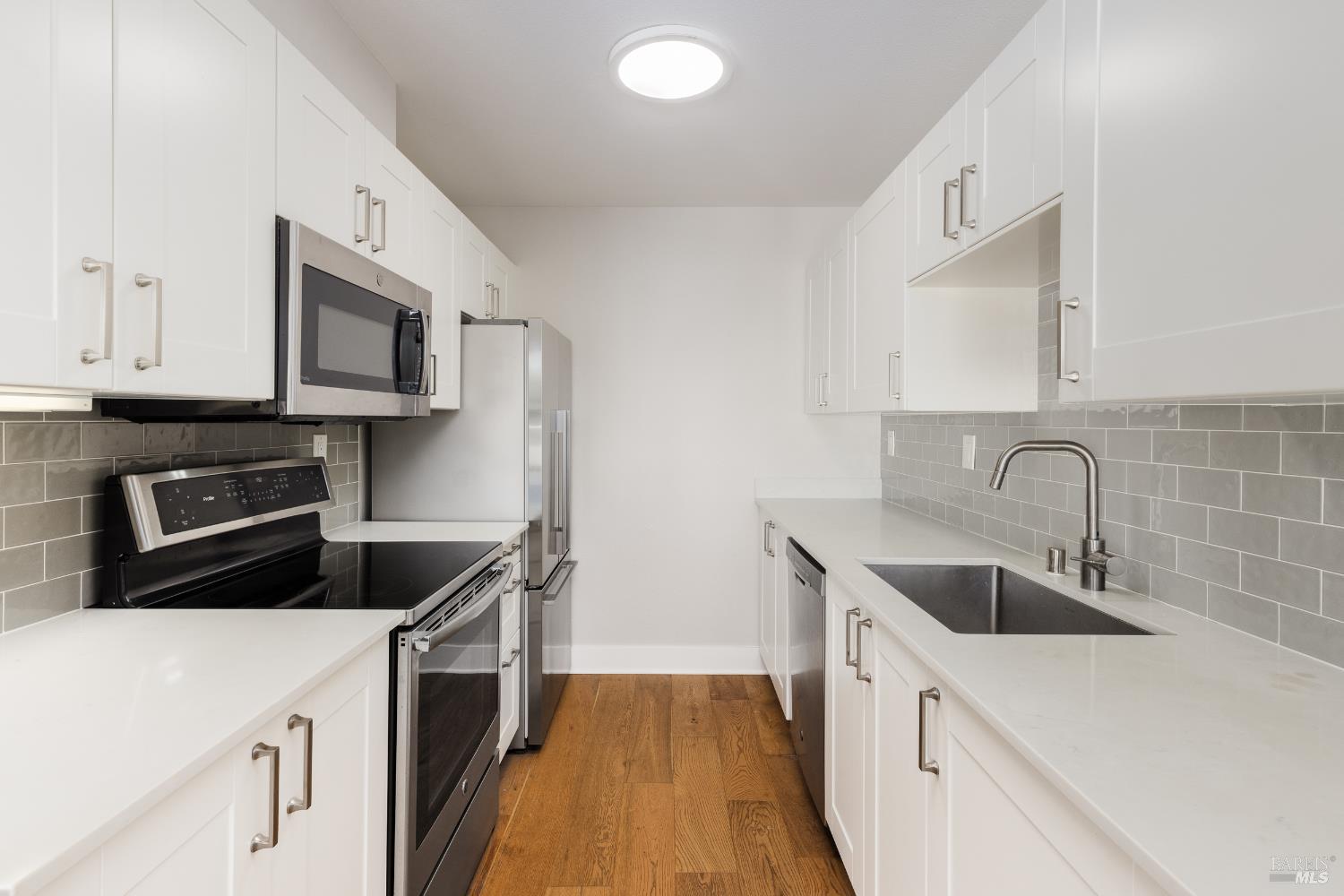 Detail Gallery Image 10 of 22 For 218 Marina Lakes Dr, Richmond,  CA 94804 - 1 Beds | 1 Baths