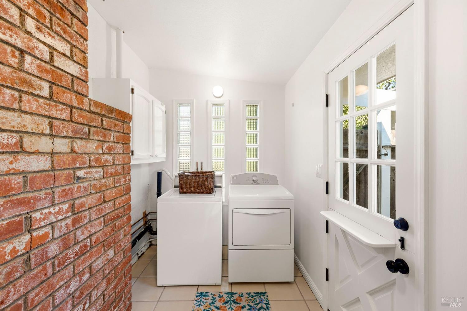 Detail Gallery Image 65 of 93 For 184 Cobblestone Dr, San Rafael,  CA 94903 - 4 Beds | 2 Baths