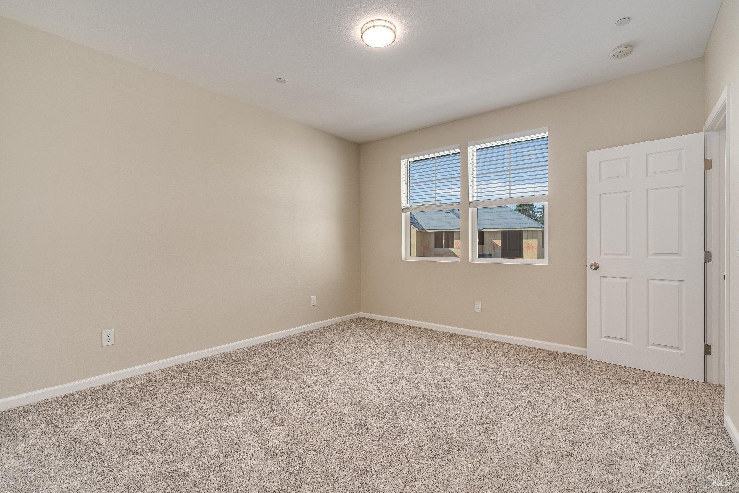 Detail Gallery Image 5 of 39 For 1960 Las Ventanas Dr, Santa Rosa,  CA 95407 - 3 Beds | 2/1 Baths