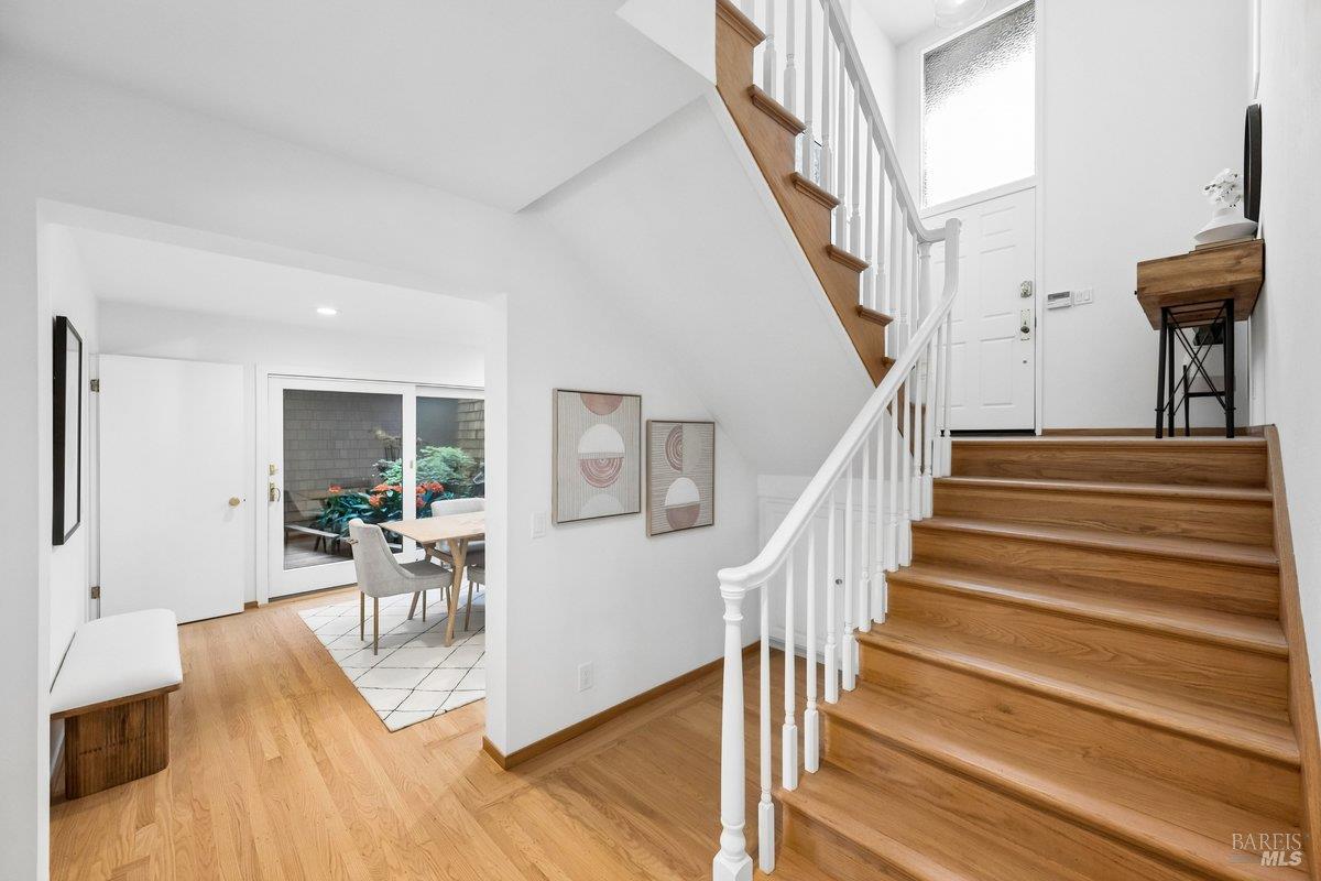 Detail Gallery Image 34 of 76 For 42 Underhill Rd, Mill Valley,  CA 94941 - 3 Beds | 2/1 Baths