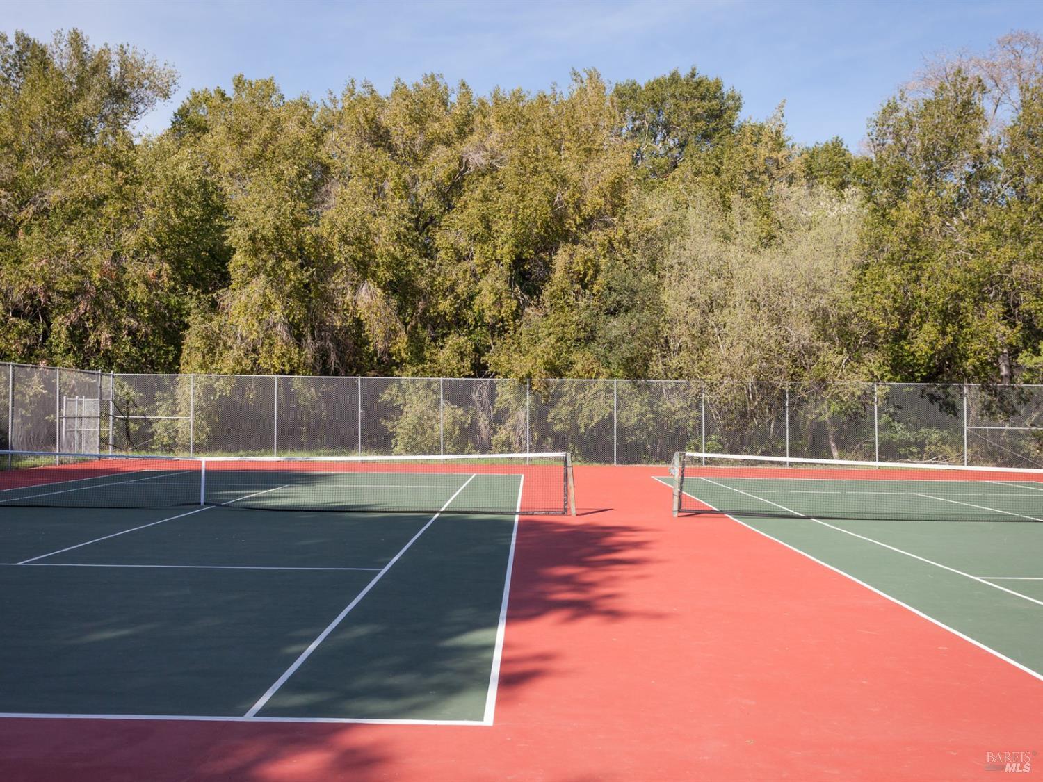 Detail Gallery Image 83 of 93 For 184 Cobblestone Dr, San Rafael,  CA 94903 - 4 Beds | 2 Baths