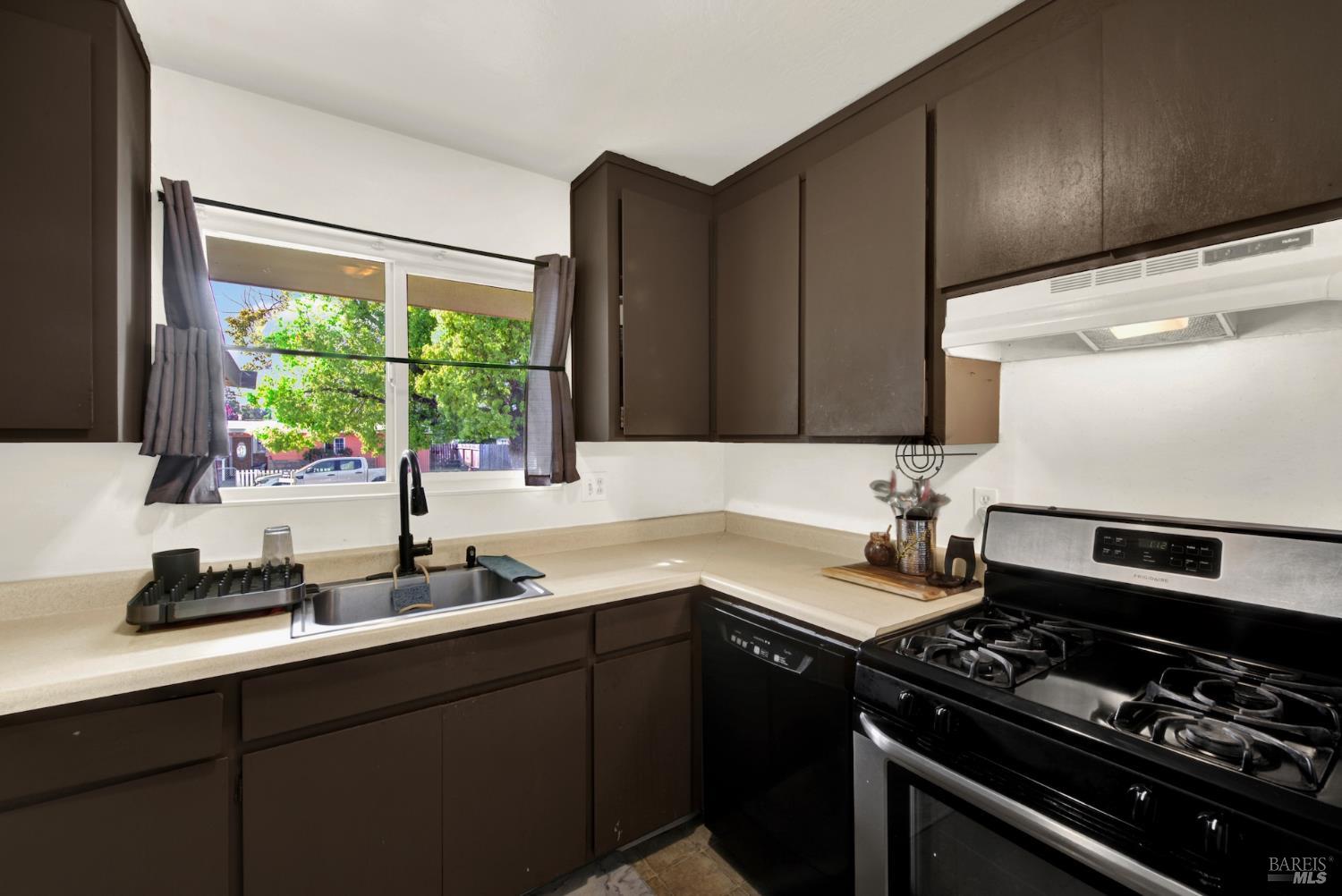 Detail Gallery Image 22 of 58 For 606 E Tennessee St, Fairfield,  CA 94533 - 3 Beds | 2 Baths