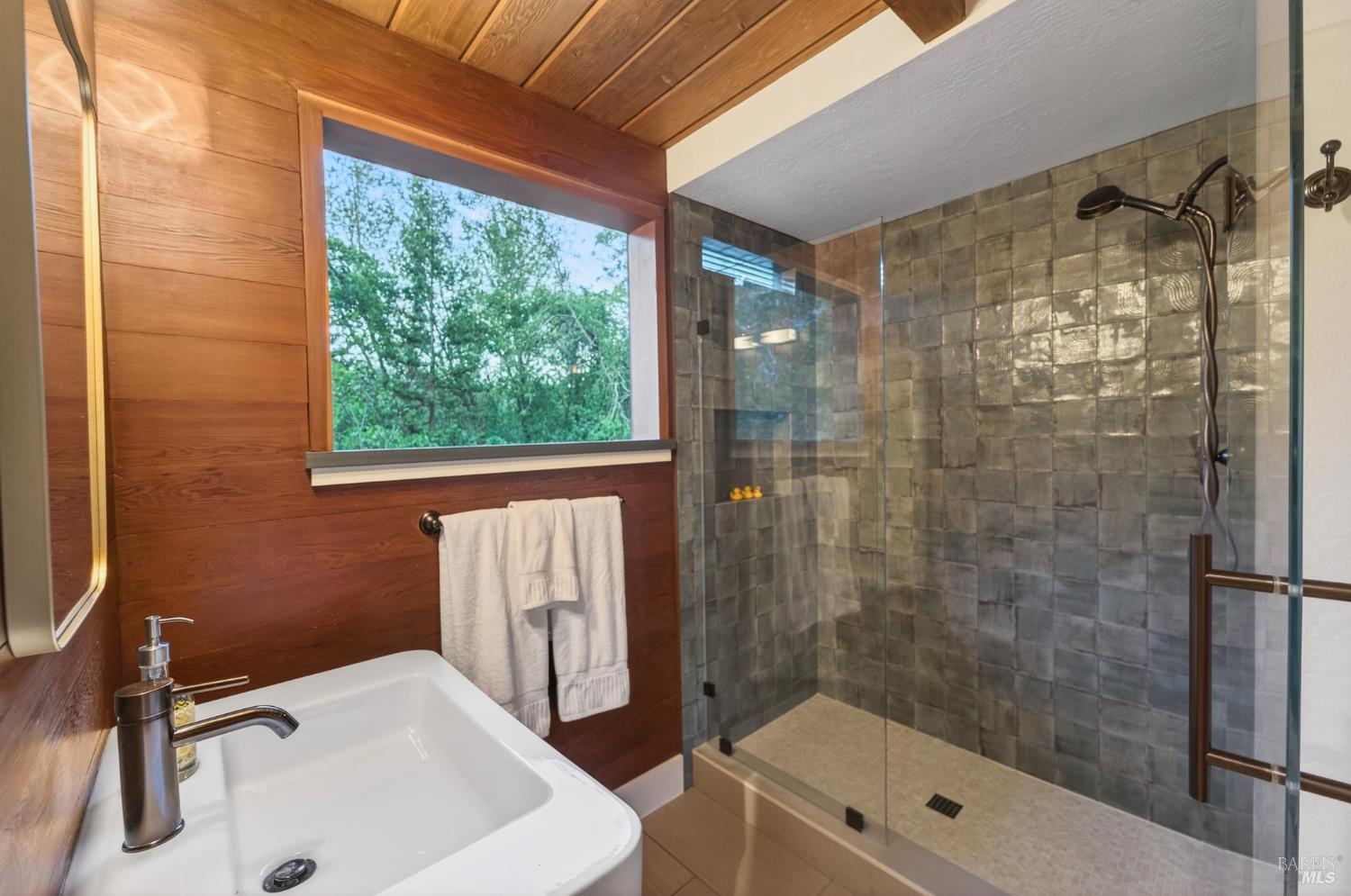 Detail Gallery Image 20 of 48 For 116 Hill Rd, Glen Ellen,  CA 95442 - 2 Beds | 2 Baths