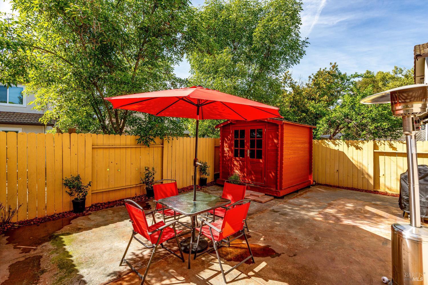 Detail Gallery Image 37 of 41 For 30 Fredrick Dr, Rohnert Park,  CA 94928 - 3 Beds | 2/1 Baths