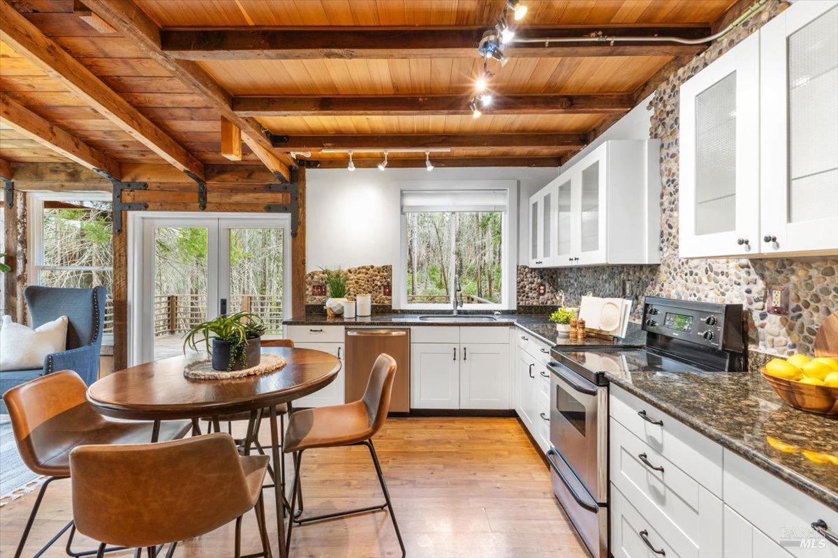 Detail Gallery Image 54 of 72 For 12076 Cloud Ridge Rd, Healdsburg,  CA 95448 - 6 Beds | 4 Baths