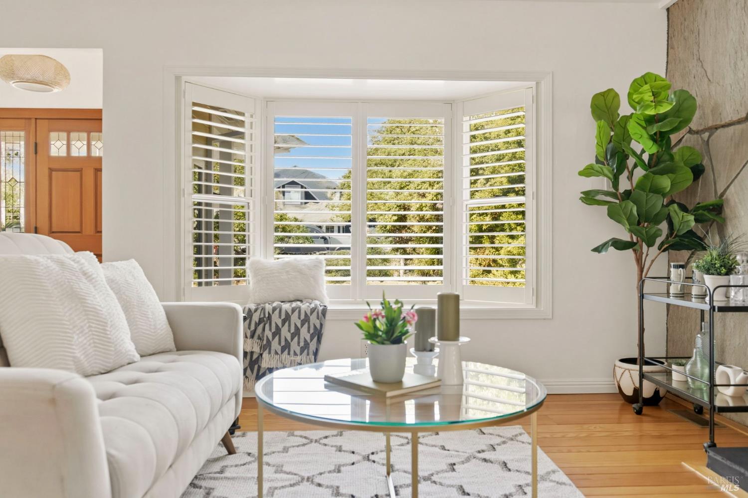 Detail Gallery Image 7 of 93 For 184 Cobblestone Dr, San Rafael,  CA 94903 - 4 Beds | 2 Baths