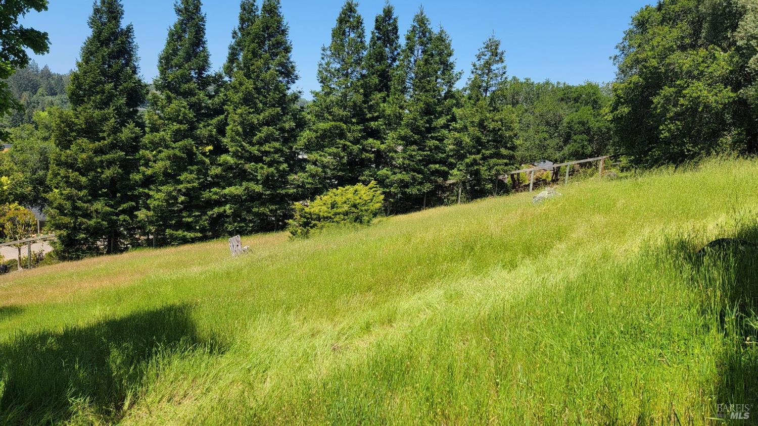 Detail Gallery Image 4 of 12 For 2501 Incline Dr, Santa Rosa,  CA 95404 - – Beds | – Baths