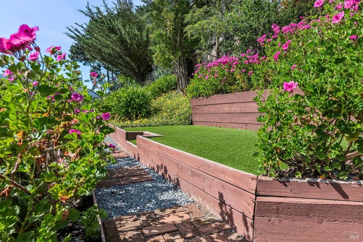 Detail Gallery Image 31 of 61 For 120 E Manor Dr, Mill Valley,  CA 94941 - 3 Beds | 3 Baths