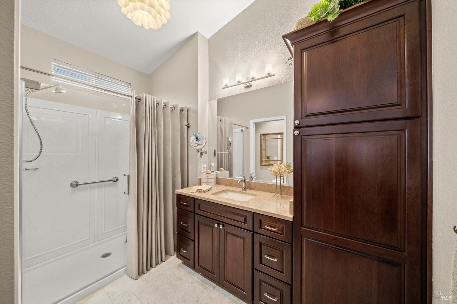 Detail Gallery Image 38 of 62 For 208 Mandarin Cir, Vacaville,  CA 95687 - 2 Beds | 2 Baths