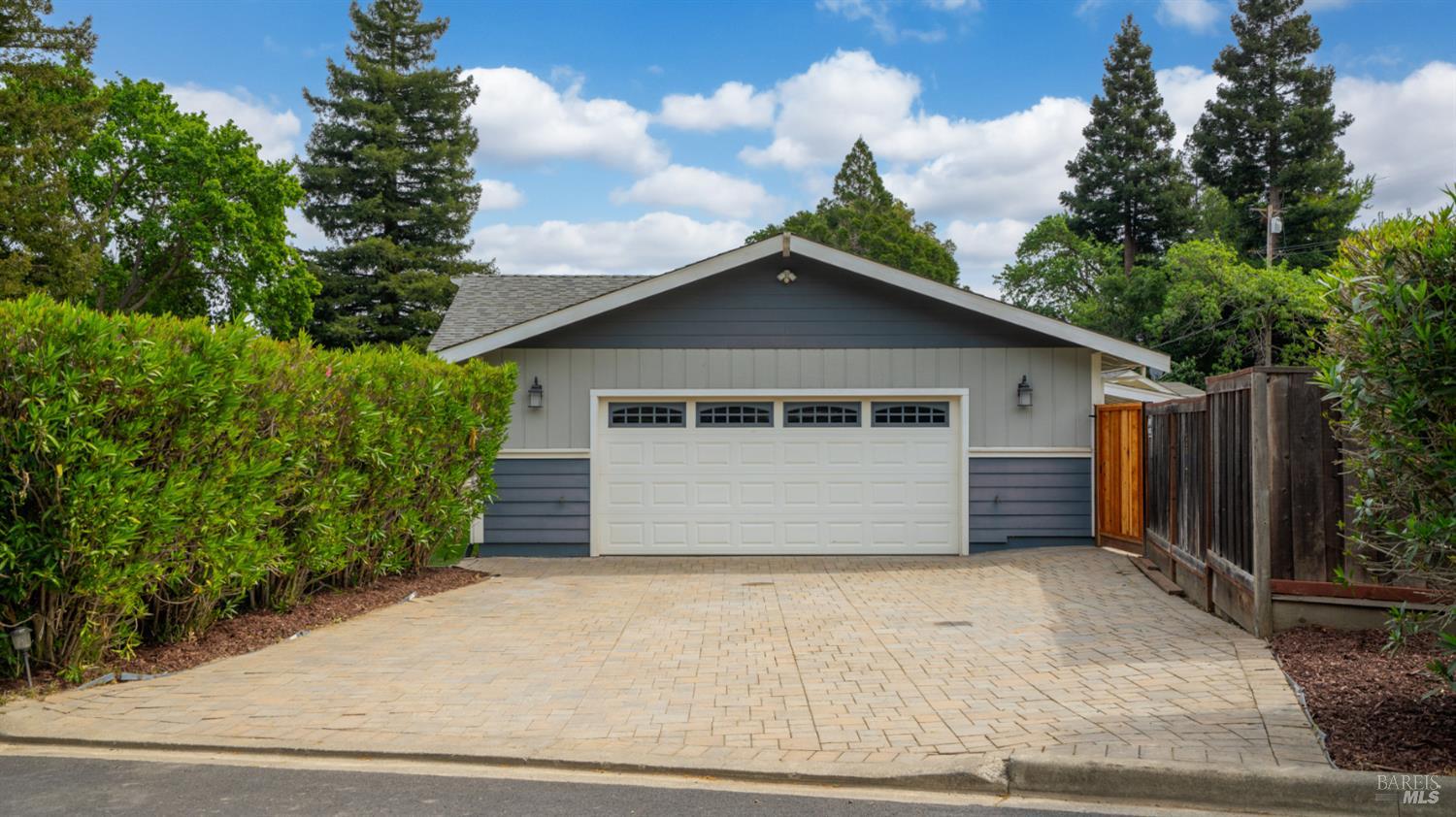 Detail Gallery Image 6 of 62 For 2 Montego Pl, Danville,  CA 94526 - 3 Beds | 2 Baths