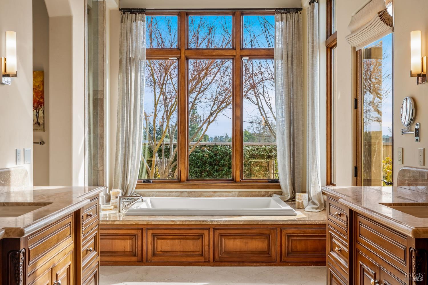 Detail Gallery Image 19 of 74 For 21 Vista Ranch Rd, Napa,  CA 94558 - 4 Beds | 4/1 Baths