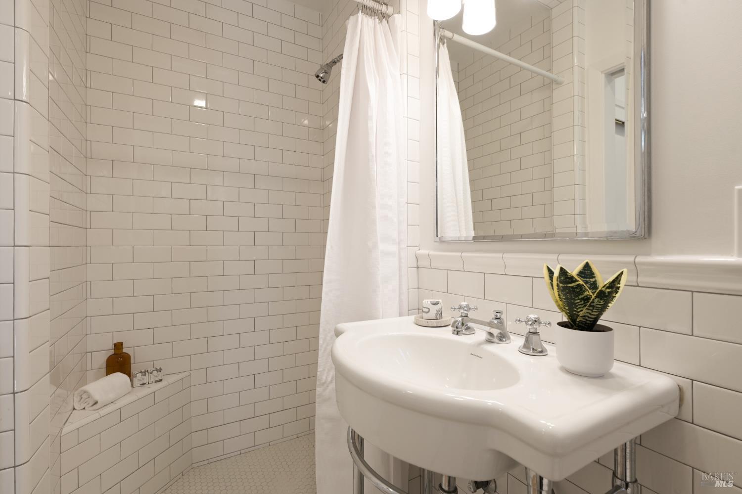 Detail Gallery Image 20 of 48 For 115 Myrtle Ave, San Rafael,  CA 94901 - 3 Beds | 2 Baths