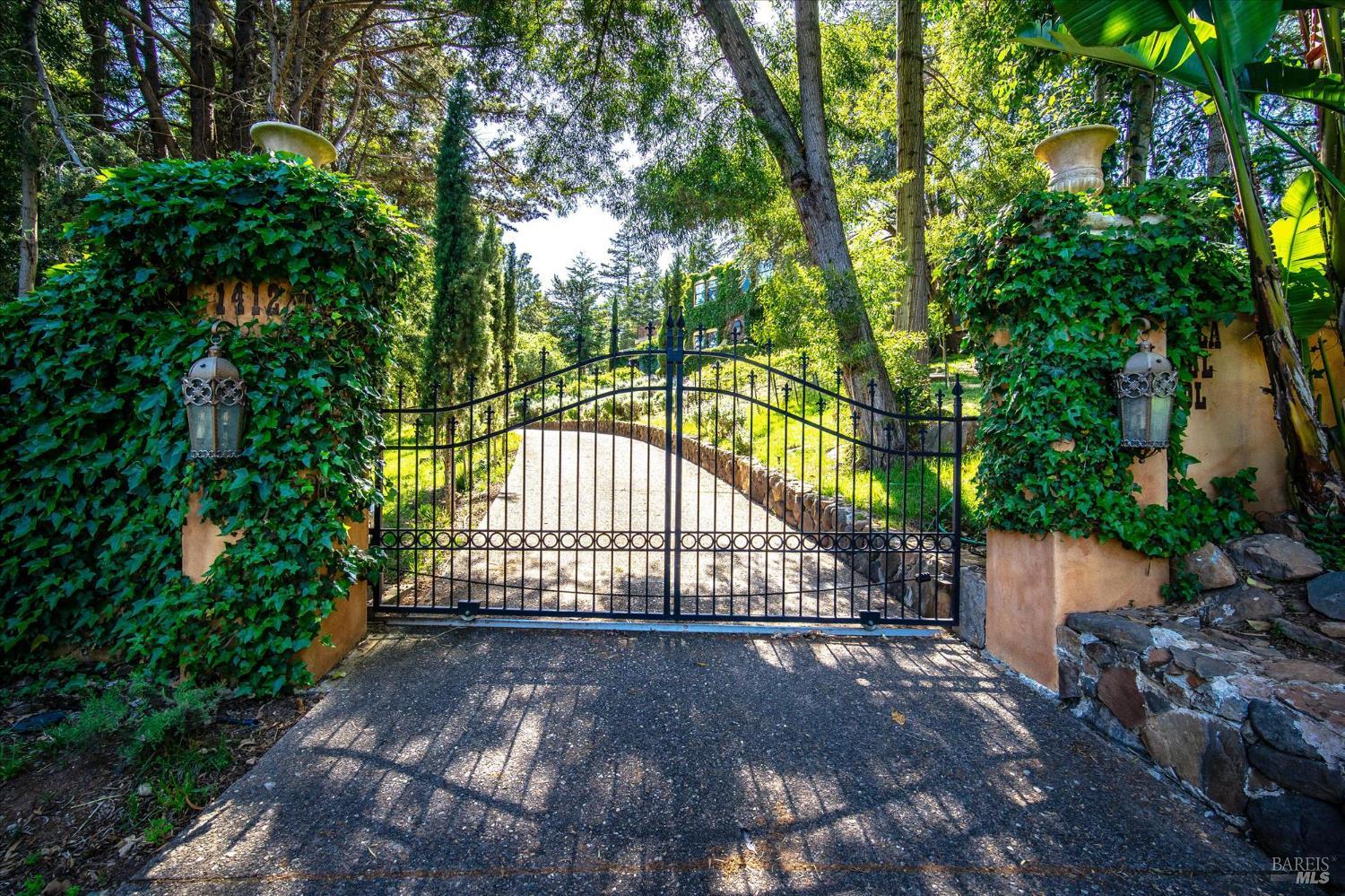 Detail Gallery Image 6 of 44 For 1412 Quail Ct, Santa Rosa,  CA 95404 - 4 Beds | 3 Baths