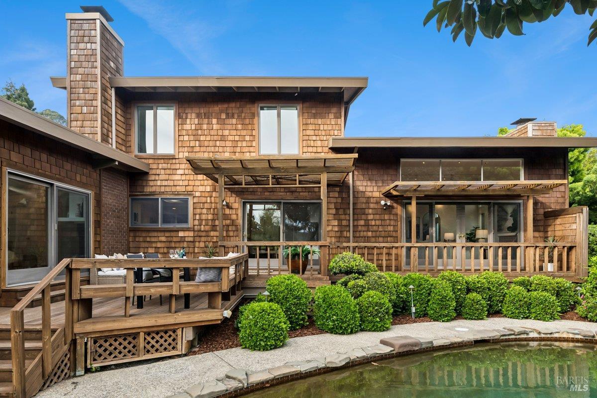 Detail Gallery Image 47 of 76 For 42 Underhill Rd, Mill Valley,  CA 94941 - 3 Beds | 2/1 Baths