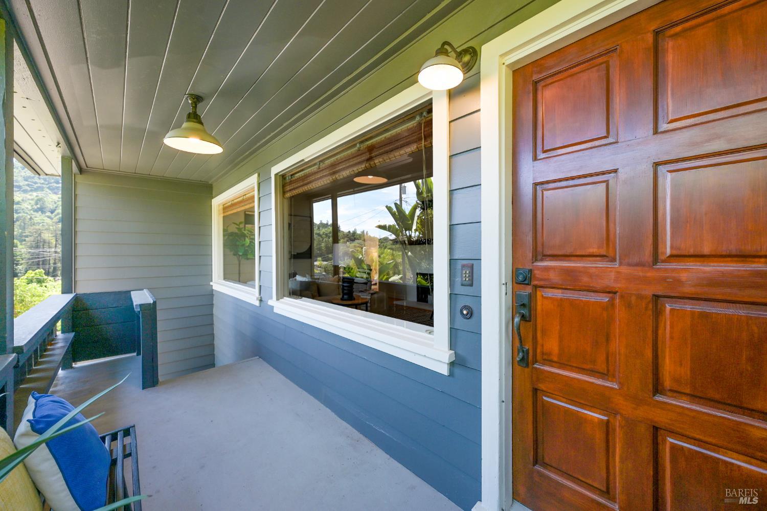 Detail Gallery Image 4 of 48 For 115 Myrtle Ave, San Rafael,  CA 94901 - 3 Beds | 2 Baths