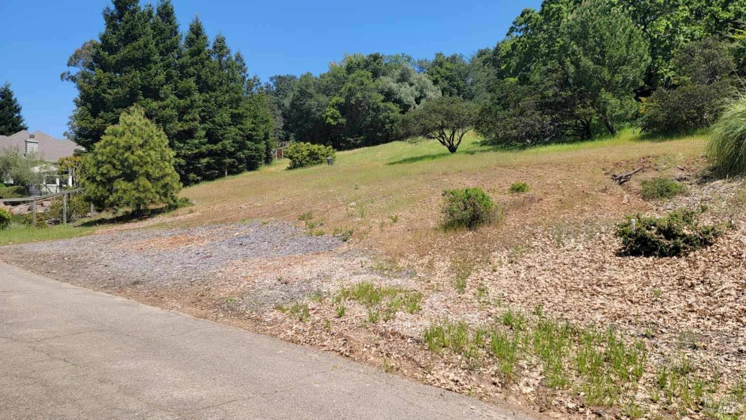 Detail Gallery Image 11 of 12 For 2501 Incline Dr, Santa Rosa,  CA 95404 - – Beds | – Baths