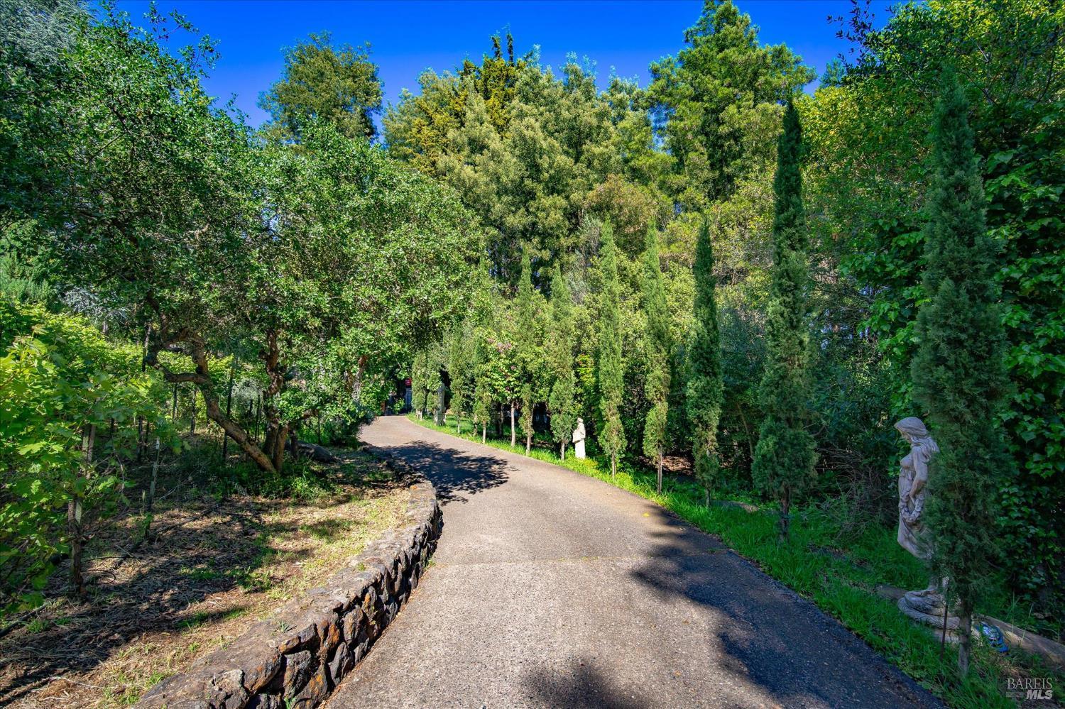 Detail Gallery Image 9 of 44 For 1412 Quail Ct, Santa Rosa,  CA 95404 - 4 Beds | 3 Baths