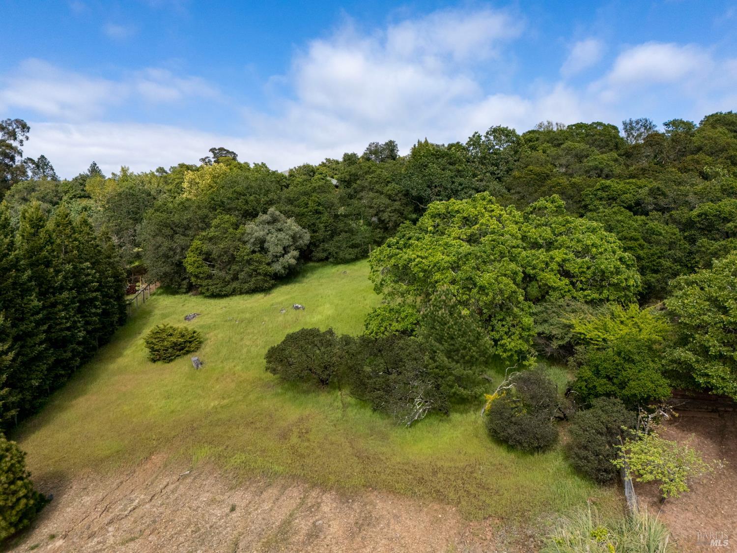 Detail Gallery Image 3 of 12 For 2501 Incline Dr, Santa Rosa,  CA 95404 - – Beds | – Baths