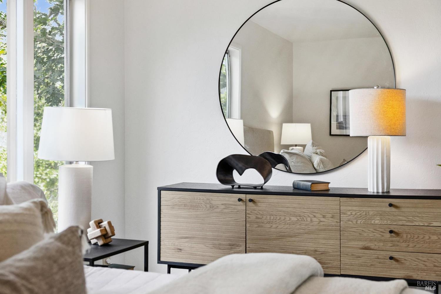 Detail Gallery Image 26 of 52 For 95 Ridge Rd, San Anselmo,  CA 94960 - 2 Beds | 1/1 Baths