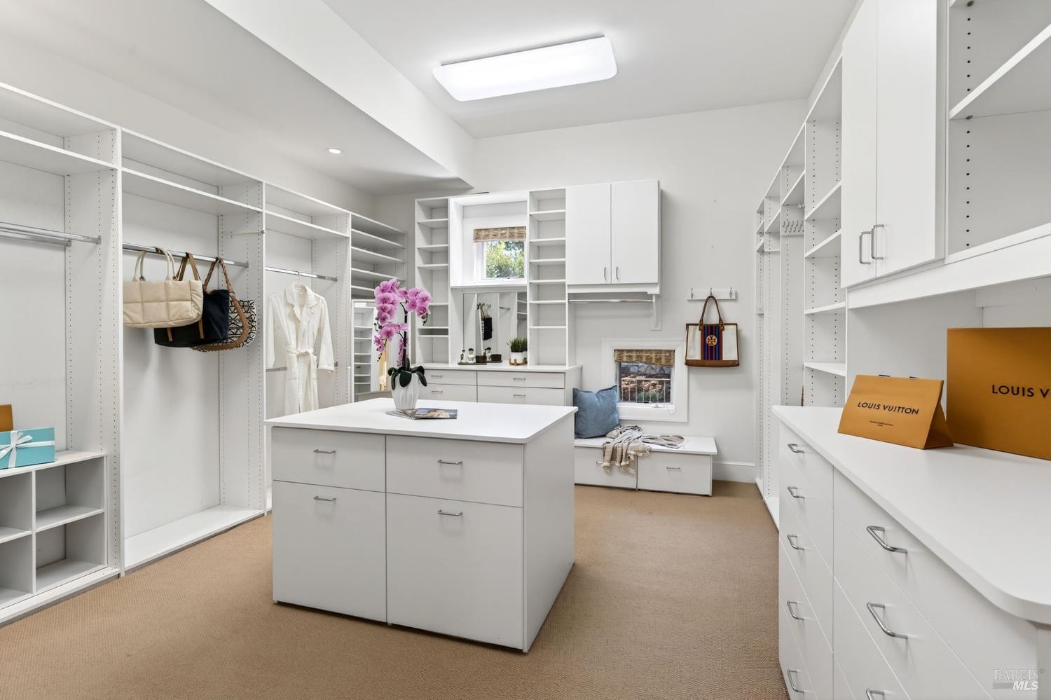 Detail Gallery Image 24 of 76 For 418 Saint Andrews Dr, Napa,  CA 94558 - 5 Beds | 4/2 Baths