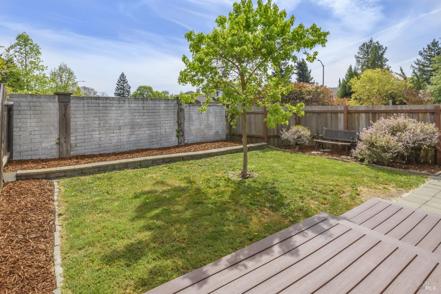 Detail Gallery Image 24 of 33 For 1702 Northstar Dr, Petaluma,  CA 94954 - 3 Beds | 2 Baths