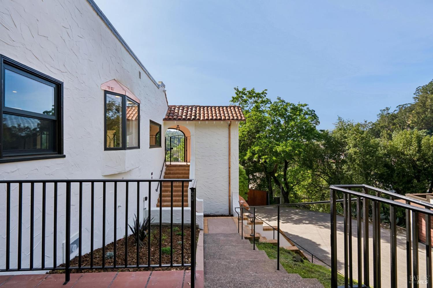 Detail Gallery Image 31 of 93 For 88 Lincoln Park Unkn, San Anselmo,  CA 94960 - 4 Beds | 4/1 Baths