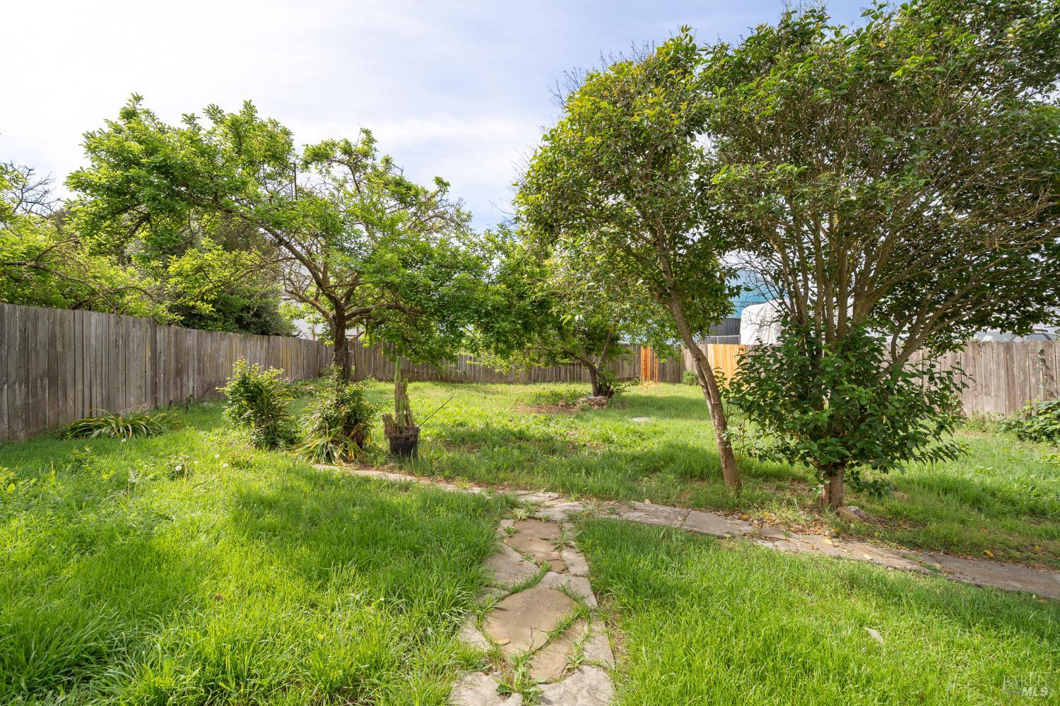 Detail Gallery Image 27 of 34 For 215 Hampshire St, Vallejo,  CA 94590 - 2 Beds | 1 Baths