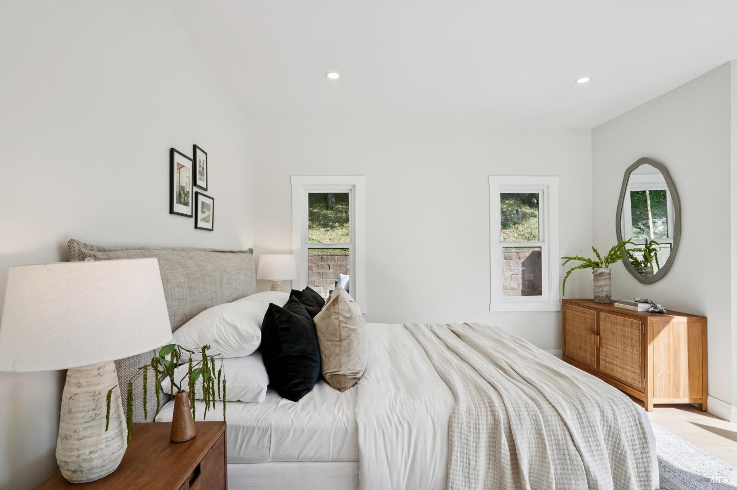 Detail Gallery Image 49 of 93 For 88 Lincoln Park Unkn, San Anselmo,  CA 94960 - 4 Beds | 4/1 Baths