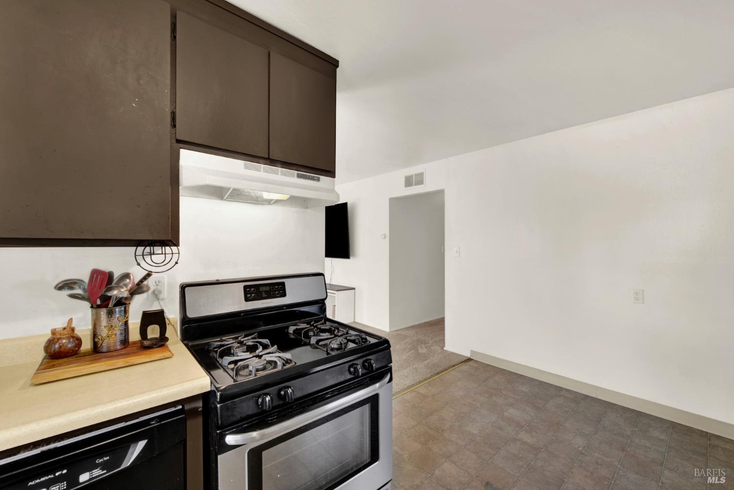 Detail Gallery Image 21 of 58 For 606 E Tennessee St, Fairfield,  CA 94533 - 3 Beds | 2 Baths