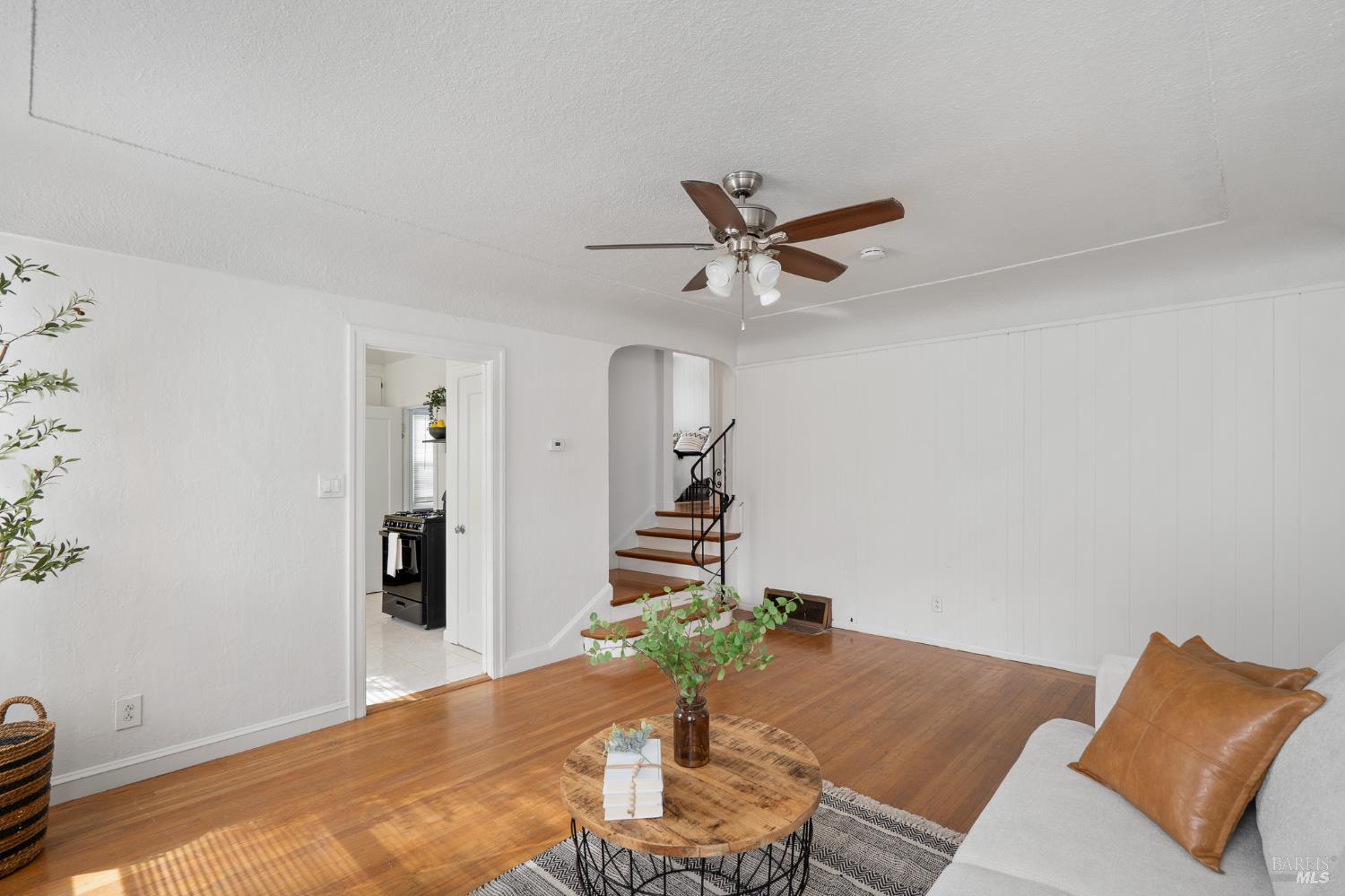 Detail Gallery Image 7 of 34 For 215 Hampshire St, Vallejo,  CA 94590 - 2 Beds | 1 Baths